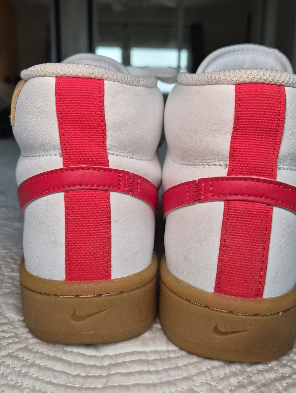 NIKE EUC 2021 Women’s Court Royale 2 Mid 'White Siren Red Gum' Size 8.5